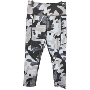 ZYIA Active Light n Tight Gray/White Camo Pockets Crop Leggings Running Workout